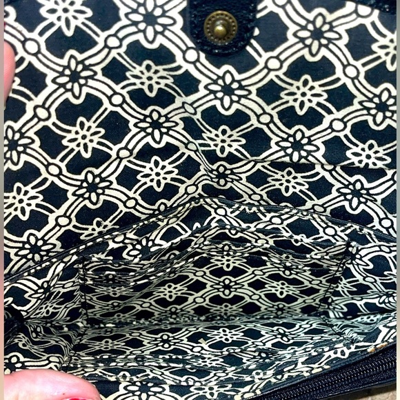 NWT Fossil Talita Flap Clutch Blk Leather Etched Embroidered Wallet Floral Liner - Picture 11 of 13